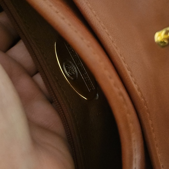 Georgetown Leather Design Bag - Picture 10 of 15
